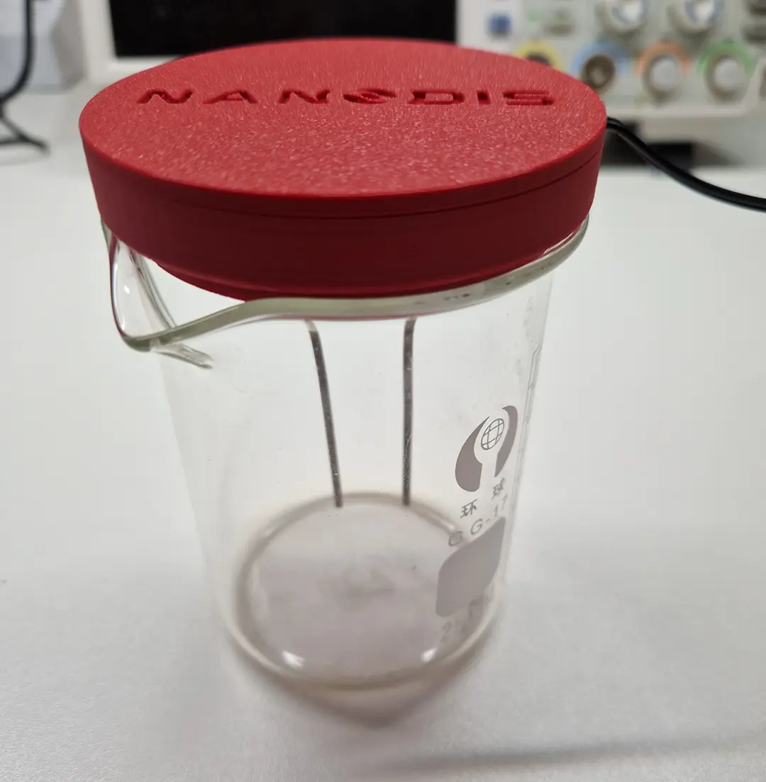 Universalhalter für 1-10mm Elektroden auf Becherglas